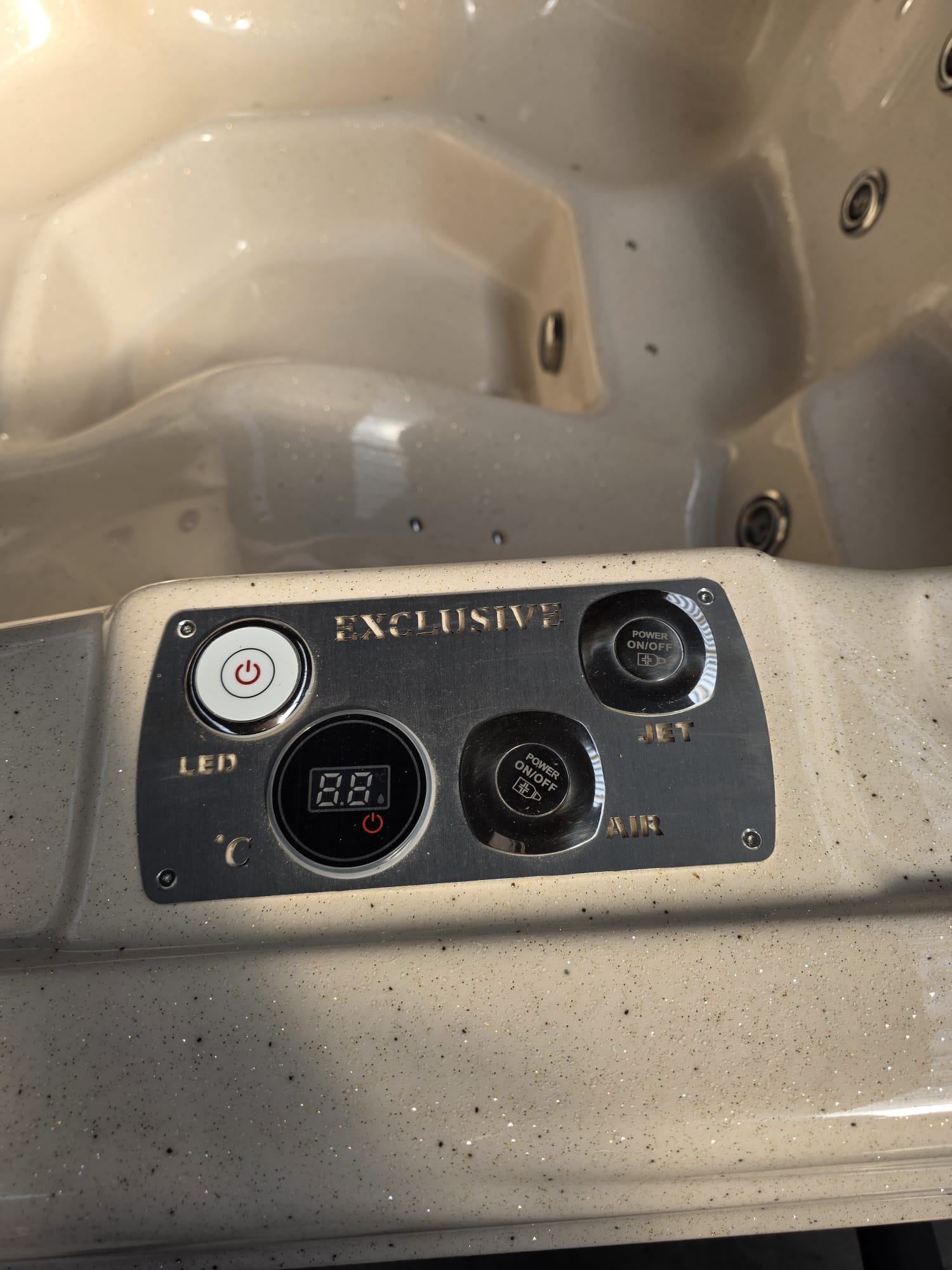 LUKSUS SPA VILDMARKSBAD (220x220) – PERFEKT TIL 5–6 PERSONER - Billede 2