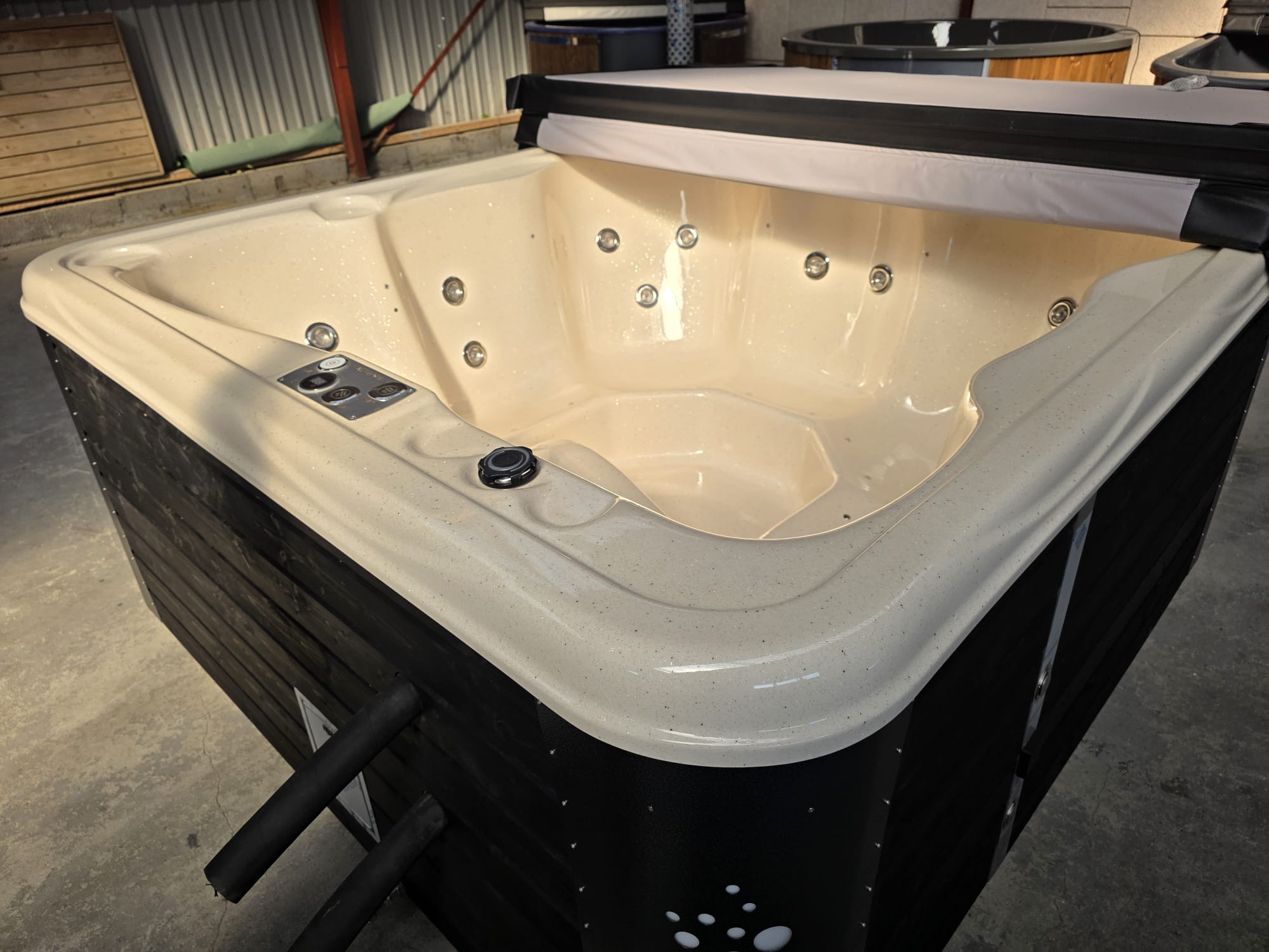 LUKSUS SPA VILDMARKSBAD (220x220) – PERFEKT TIL 5–6 PERSONER - Billede 3