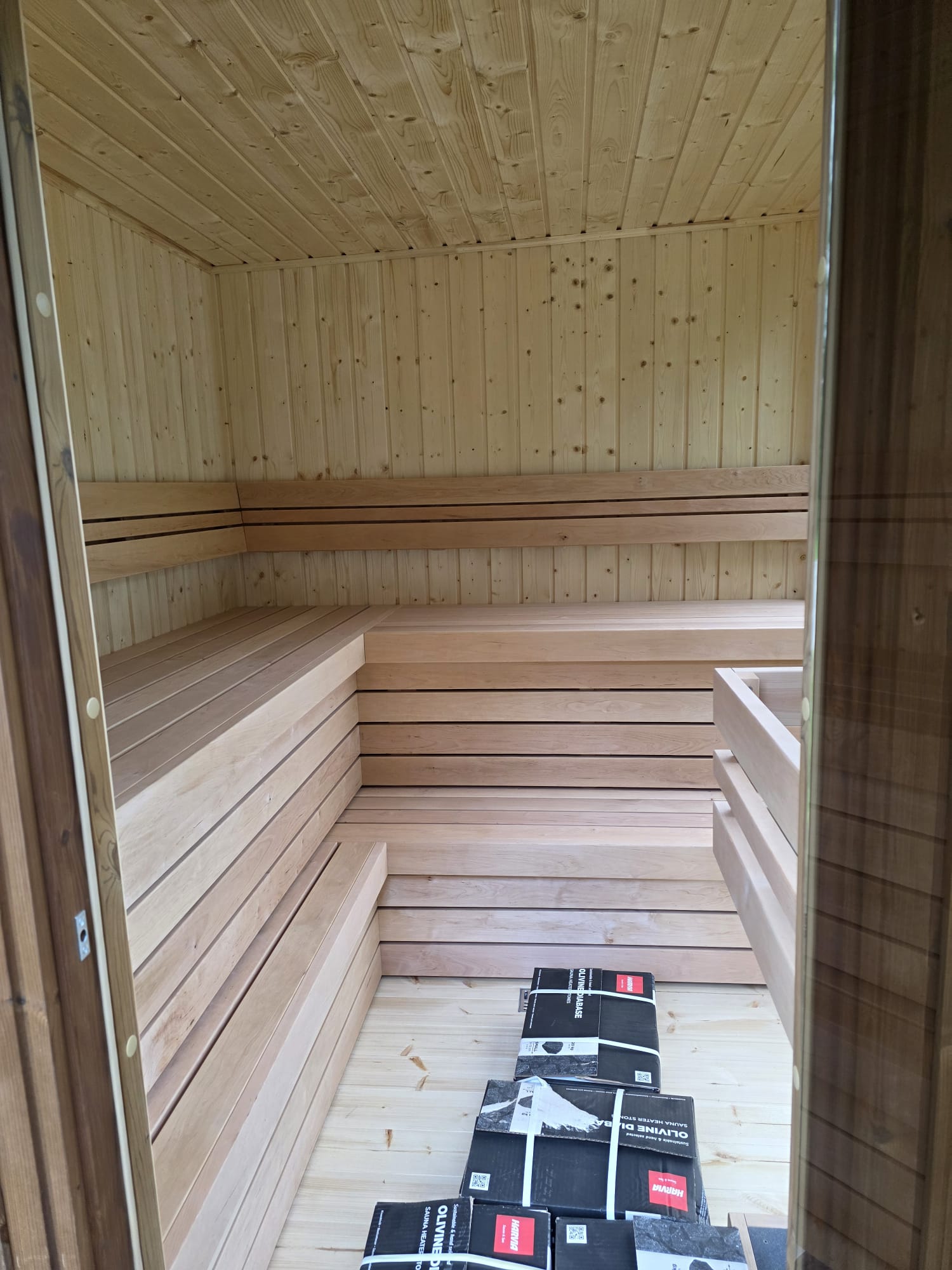 FIRKANTET SAUNA MED OVERDÆKNING – PERFEKT TIL 5–6 PERSONER - Billede 4