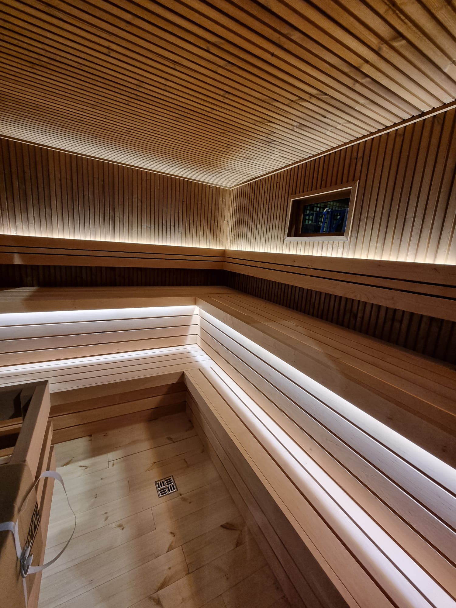 Firkantet panoramasauna 3,0 × 2,5 m – Brændeovn Harvia Pro 20 - Image 3
